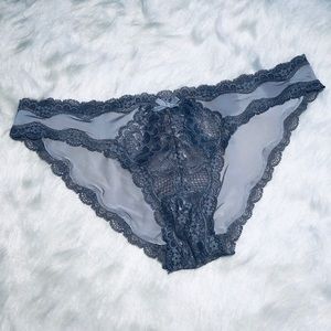 Victoria's Secret Lacy Cheekini